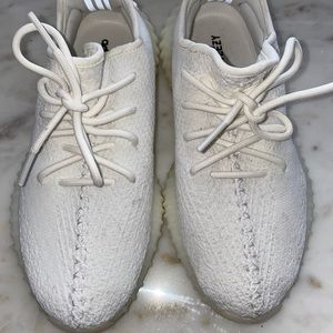 Yeezy Triple White 6.5M/8W